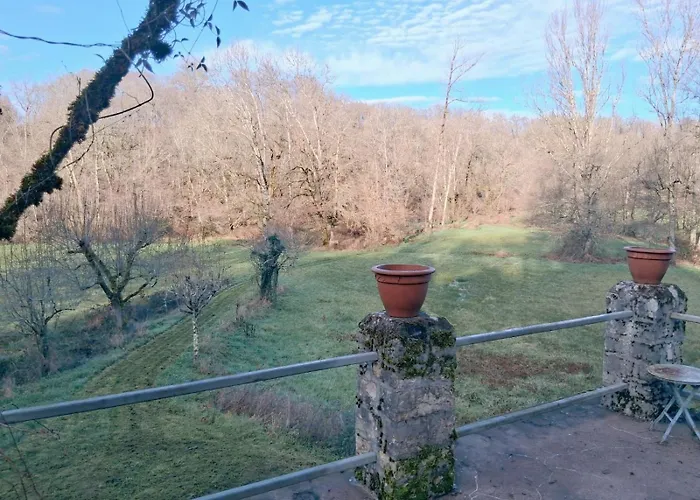 Demeure Perigourdine, Prairies Et Acces Riviere *