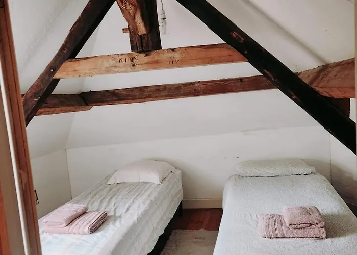 Demeure Perigourdine, Prairies Et Acces Riviere Holiday home Cherveix-Cubas